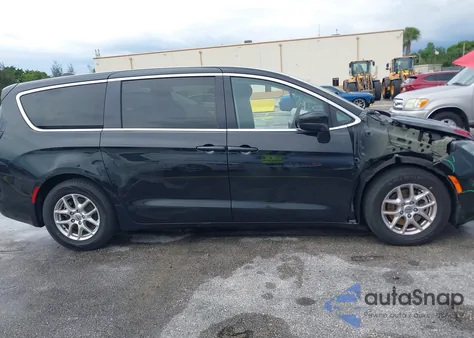 2022 Chrysler Voyager Lx z USA, uszkodzony, nr VIN 2C4RC1CGXNR235418